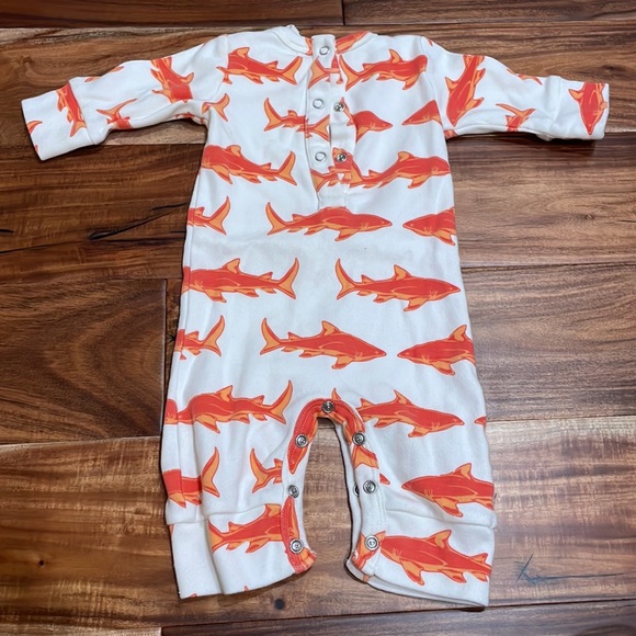 Kate Quinn Orange Sharks Long Sleeved Jumpsuit size 0-3 Months - Picture 2 of 4